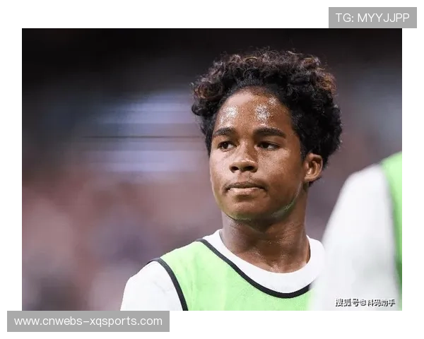 里昂租借引进巴西前锋恩德里克，球迷期待与担忧并存